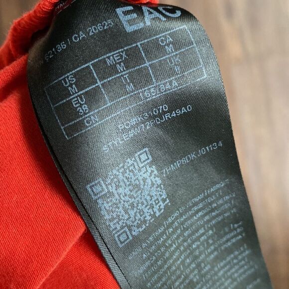 Guess Orange Sleeveless Criss Cross Crop Top Size Medium - Picture 5 of 5